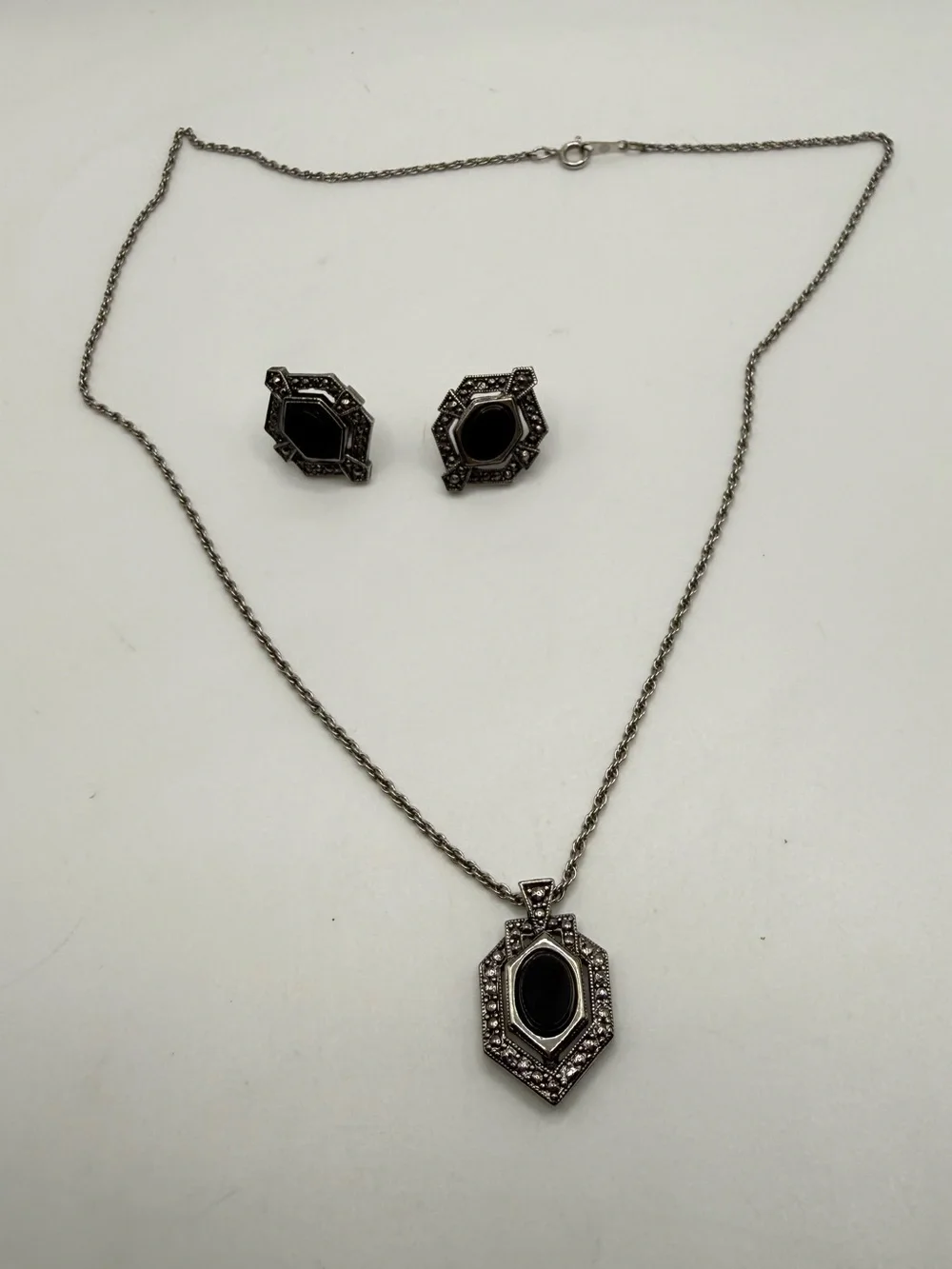 Vintage Avon 1994 Art Deco Black Cabochon Necklace & Post Earring Set